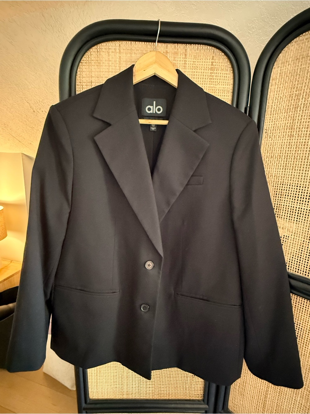 Alo Yoga Women’s First-Class Single Breasted Boxy Boyfriend Blazer Black Small - Picture 2 of 13